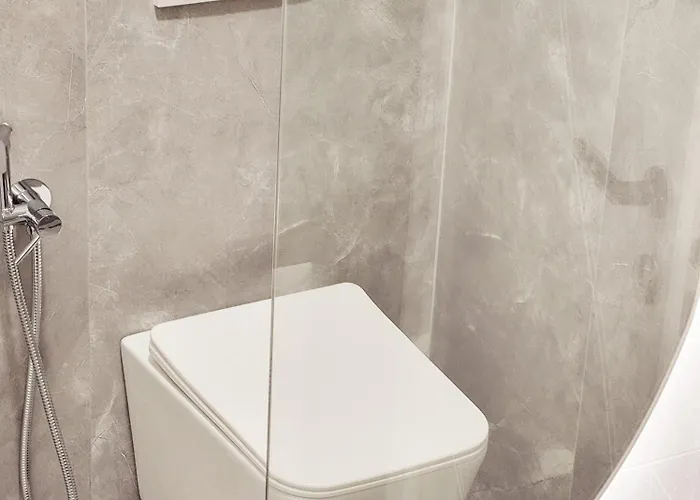 Location * تيرانا